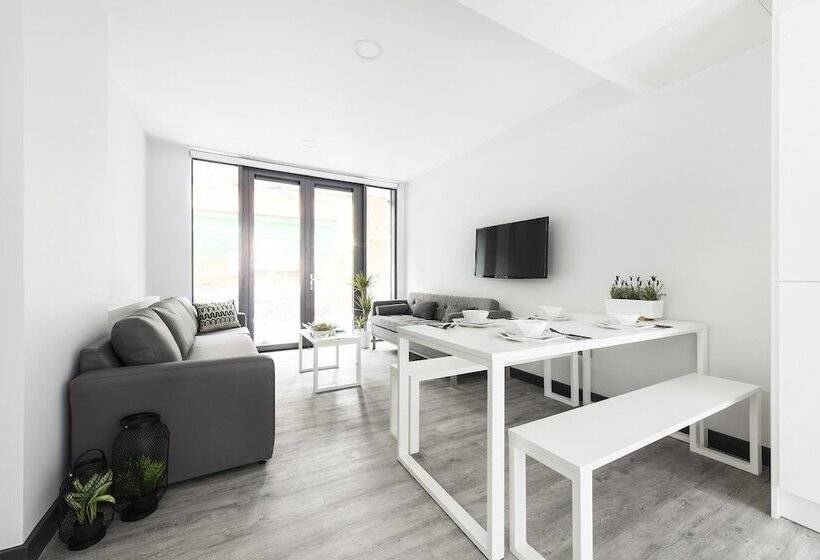 إقامة Destiny Student  The Tannery