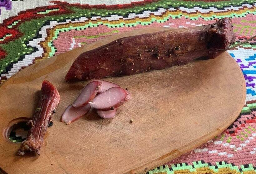 هتل Pensiunea Trei Lalele