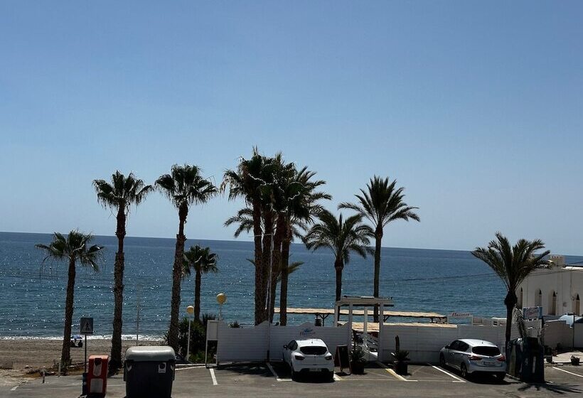 פונדק El Flamenco