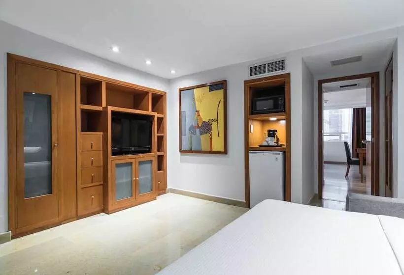 هتل Eurostars Zona Rosa Suites