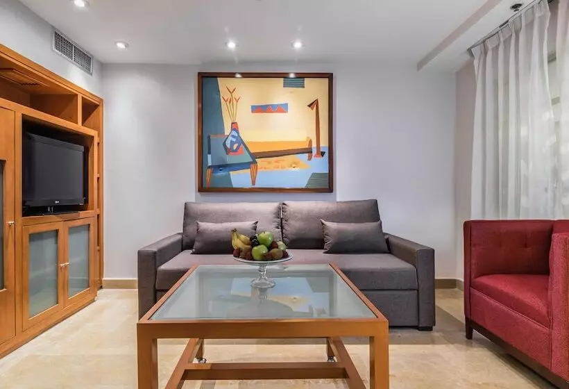 هتل Eurostars Zona Rosa Suites