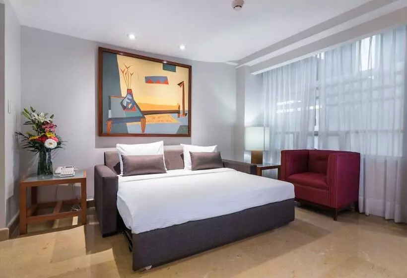 هتل Eurostars Zona Rosa Suites