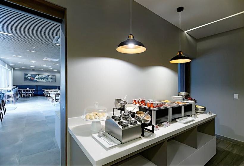 Отель Holiday Inn Express Villahermosa, An Ihg