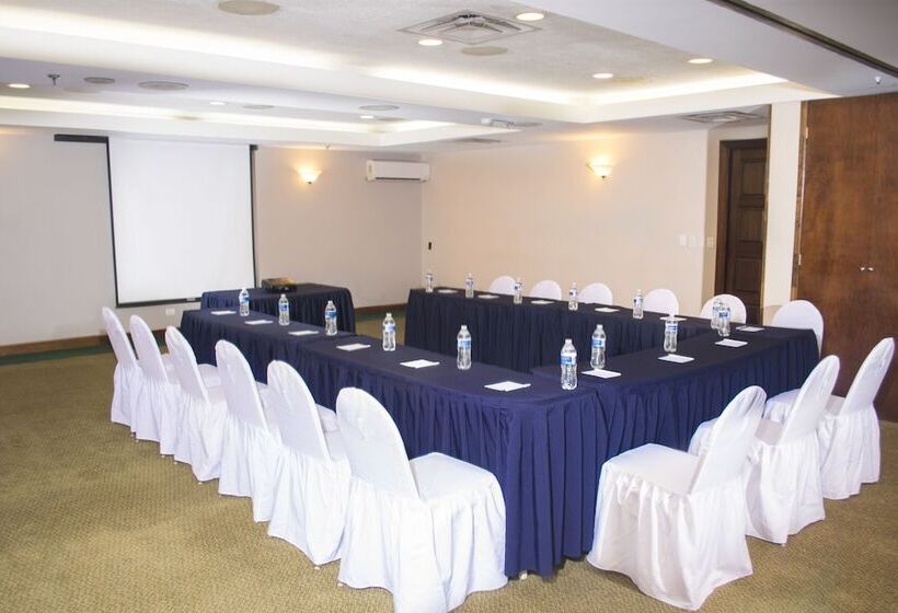 Istay Hotel Ciudad Juarez