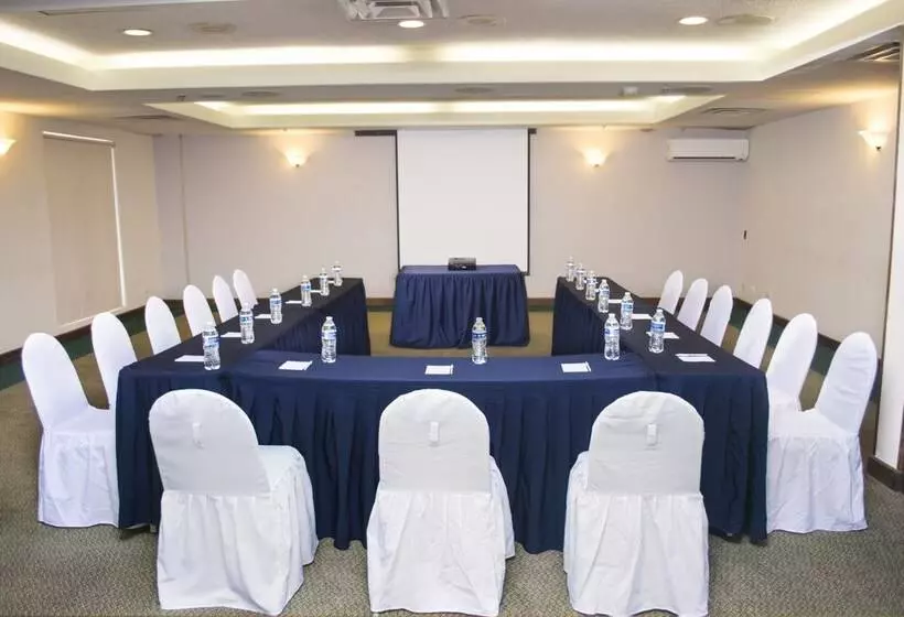 Istay Hotel Ciudad Juarez