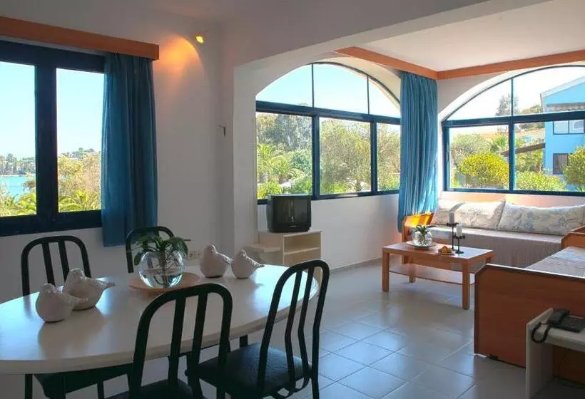 אתר נופש Govino Bay