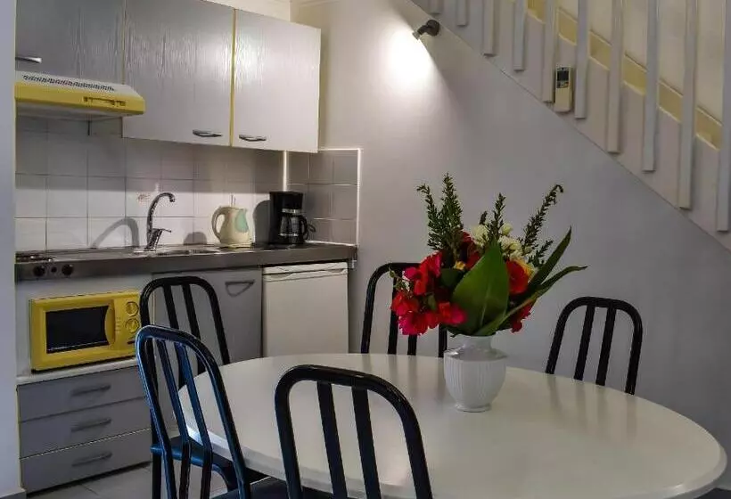 אתר נופש Govino Bay