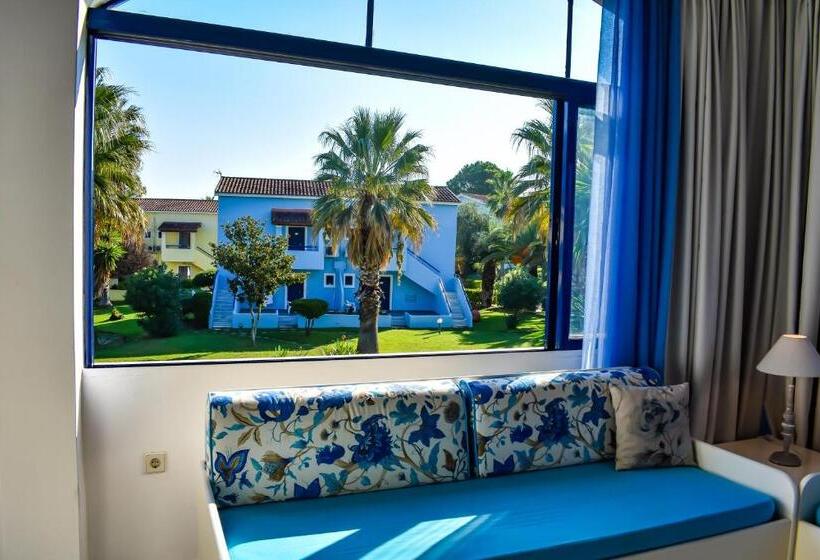 渡假胜地  Govino Bay