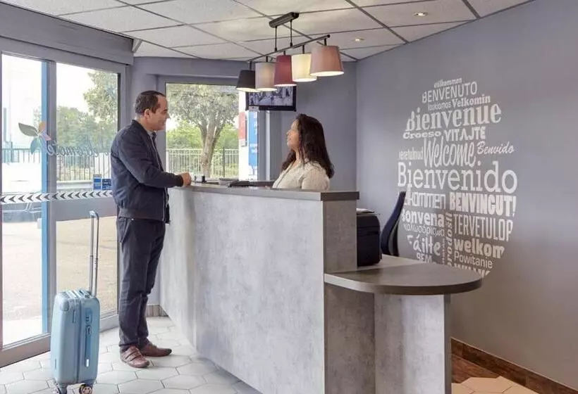 Welcomotel Les Mureaux