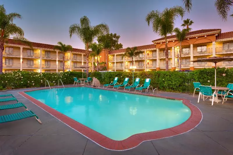فندق Cortona Inn And Suites Anaheim Resort