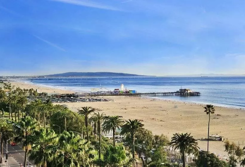 Fairmont Miramar Hotel & Bungalows