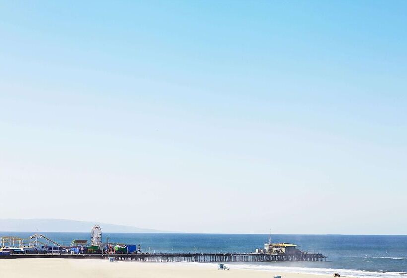 Fairmont Miramar Hotel & Bungalows