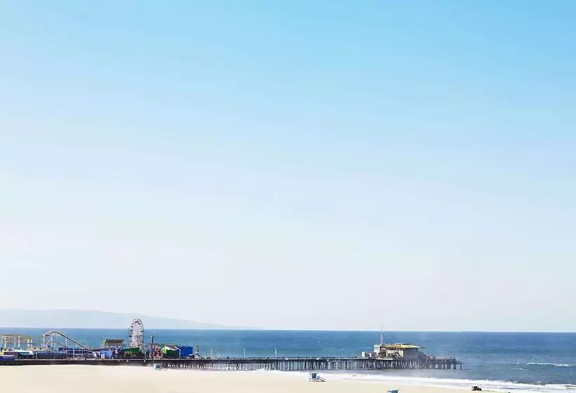 Fairmont Miramar Hotel & Bungalows