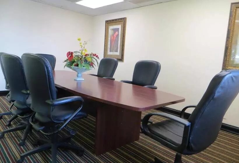 Grand Hotel Orlando At Universal Blvd Shuttle To Theme Parks