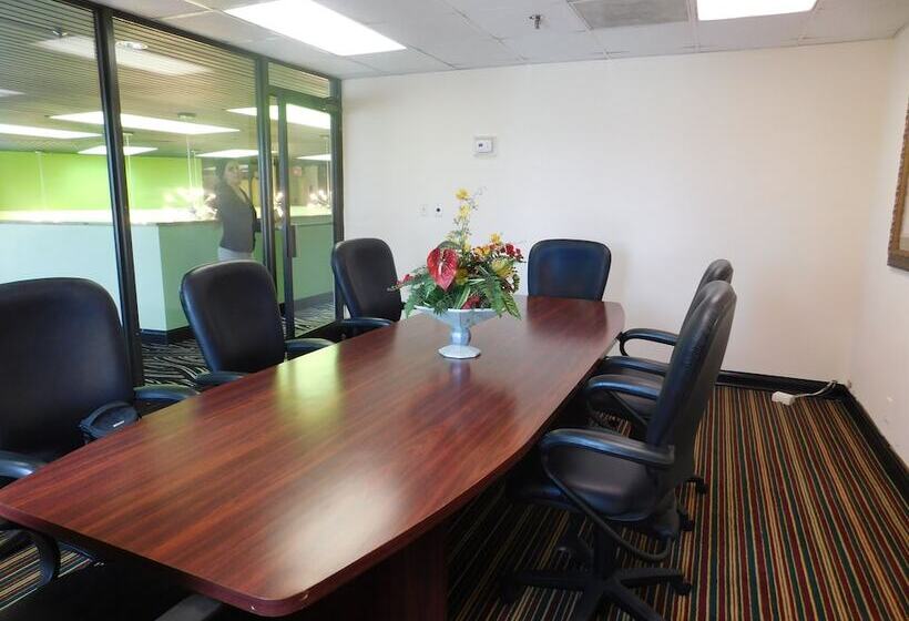 Grand Hotel Orlando At Universal Blvd   Shuttle To Theme Parks