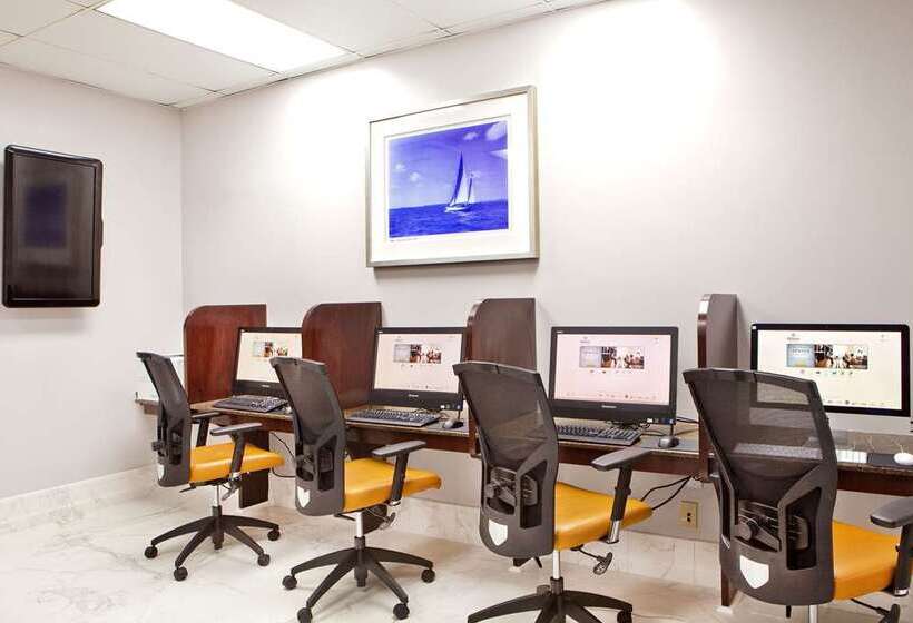 בית מלון כפרי Hilton Miami Downtown