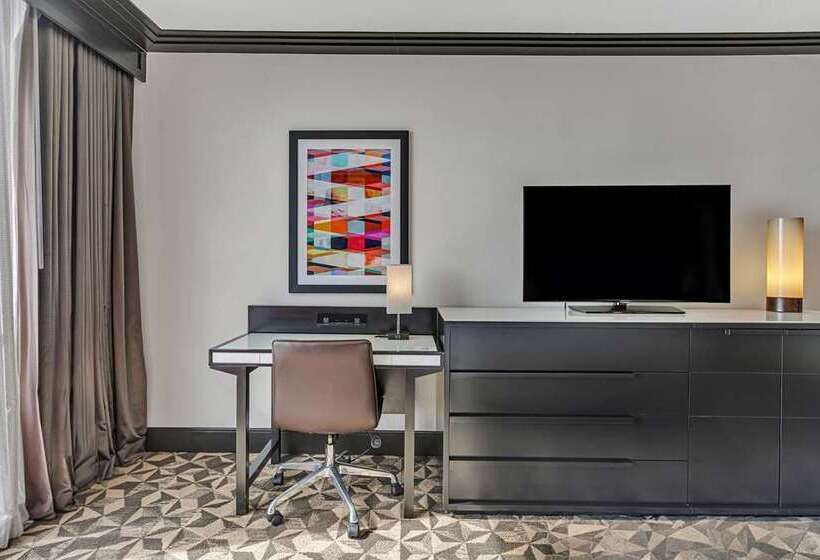 בית מלון כפרי Hilton Miami Downtown