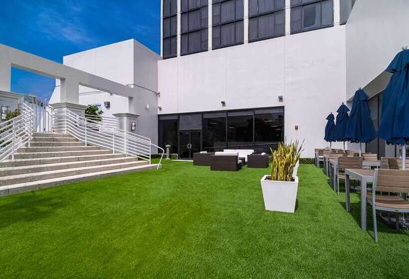 בית מלון כפרי Hilton Miami Downtown
