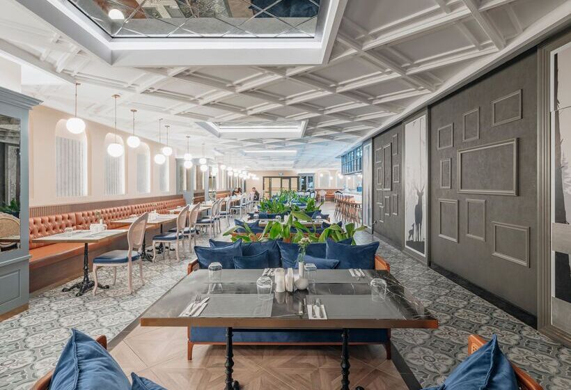 هتل Kremlin Palace