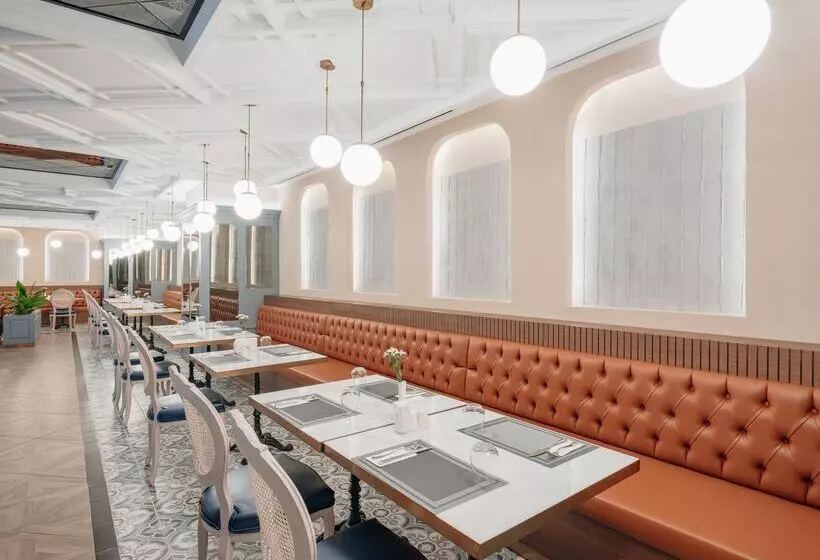 酒店 Kremlin Palace