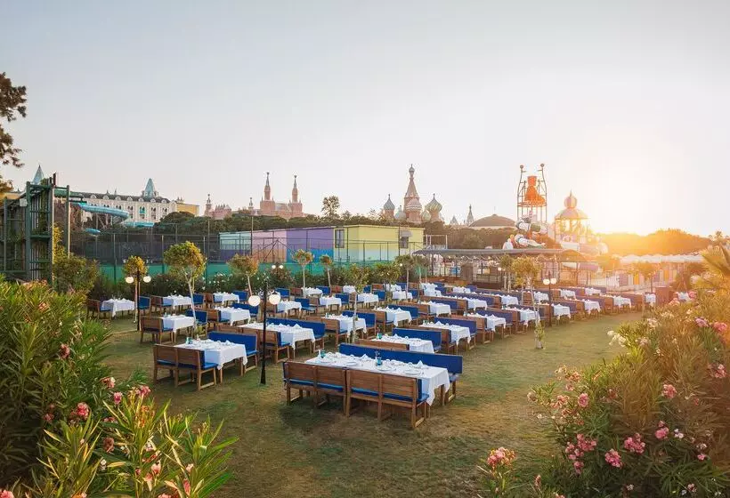 酒店 Kremlin Palace