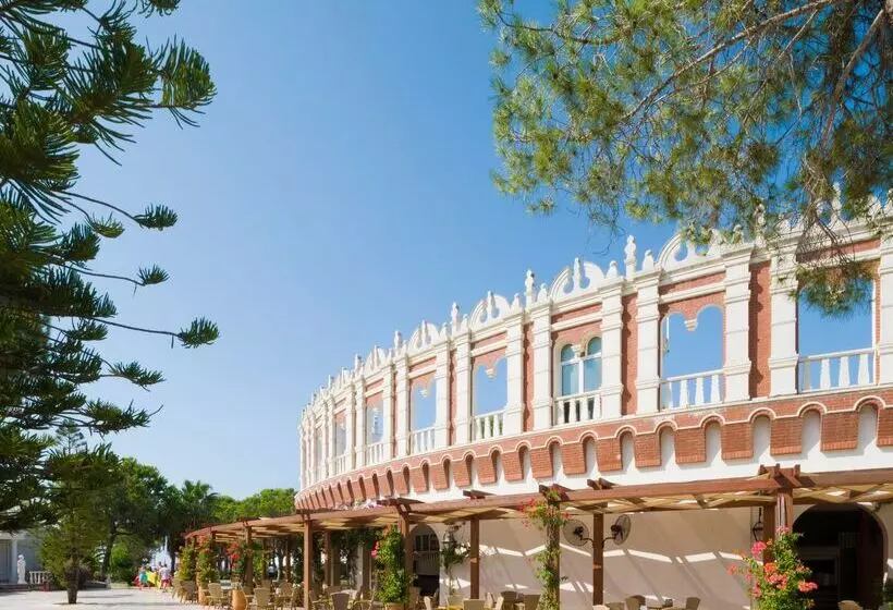 酒店 Kremlin Palace