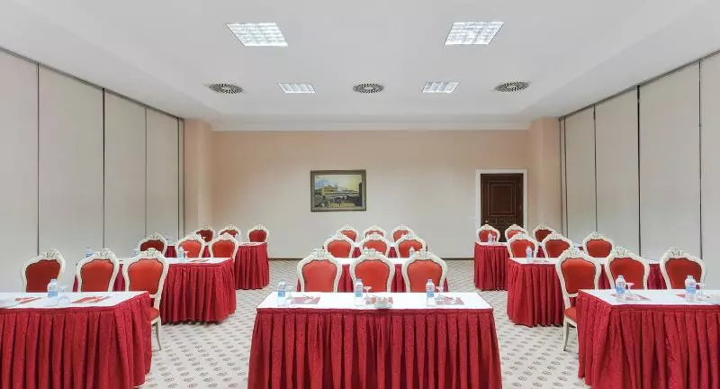 酒店 Kremlin Palace