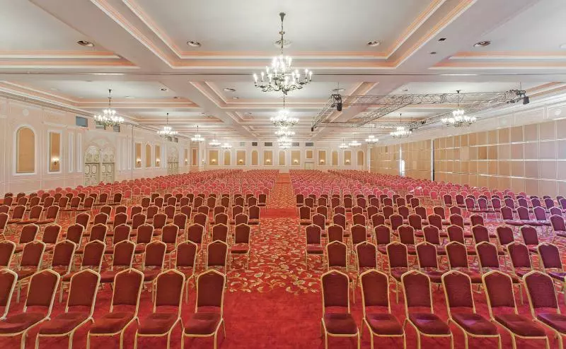 酒店 Kremlin Palace