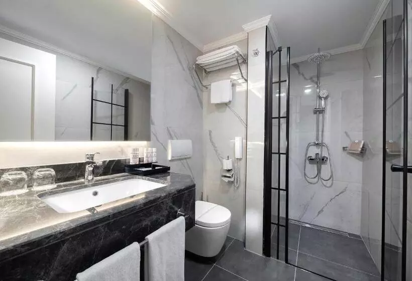 酒店 Kremlin Palace