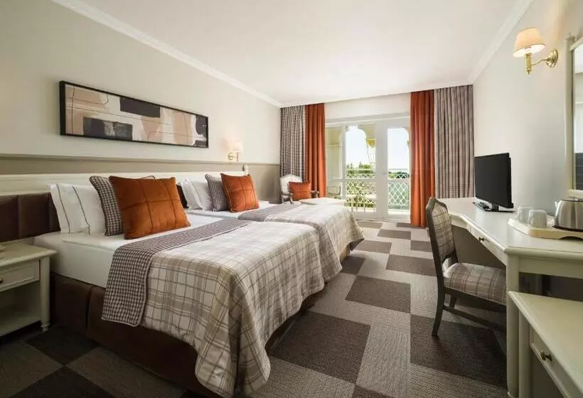 酒店 Kremlin Palace