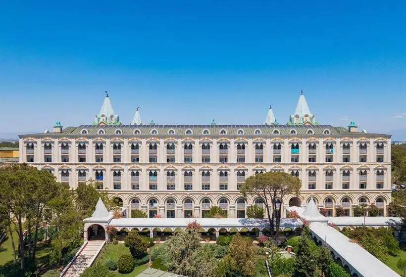 酒店 Kremlin Palace