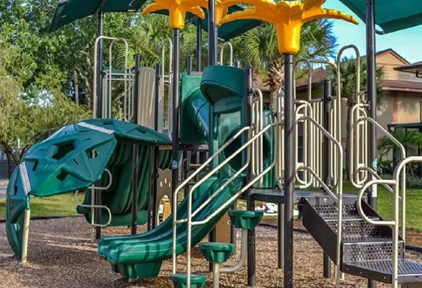 Отель Hilton Vacation Club Aqua Sol Orlando West