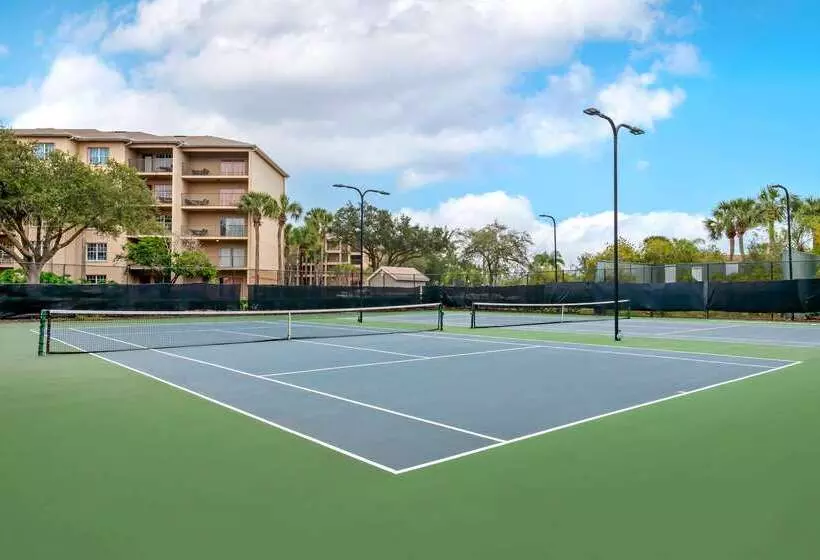 Отель Hilton Vacation Club Aqua Sol Orlando West