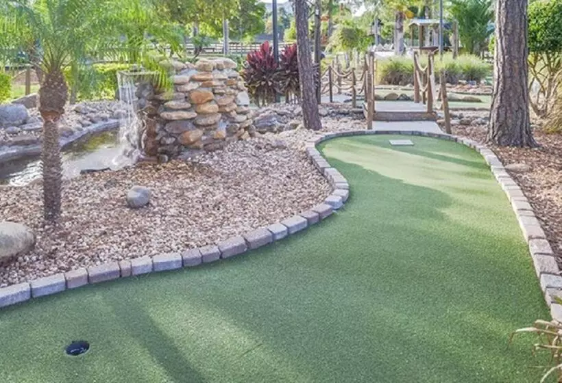 Отель Hilton Vacation Club Aqua Sol Orlando West