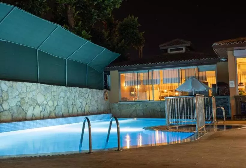 Отель Ozlem Garden