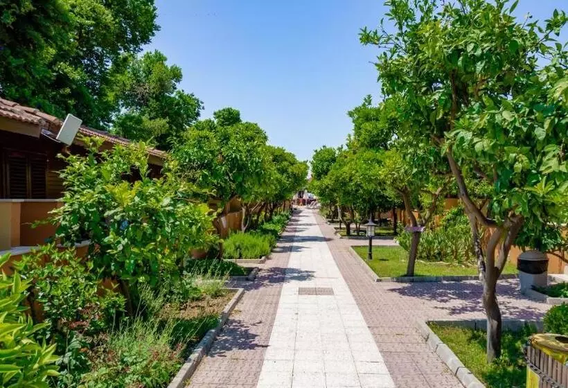 Отель Ozlem Garden