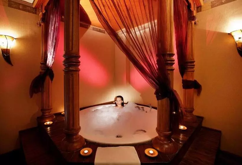 ホテル Royal Asarlik Beach