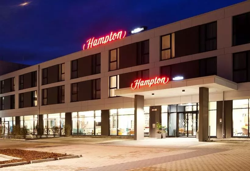 هتل Hampton By Hilton Munich Airport South
