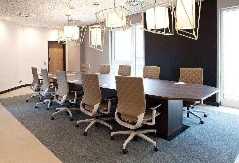 Hotel Hampton By Hilton Munich Airport South