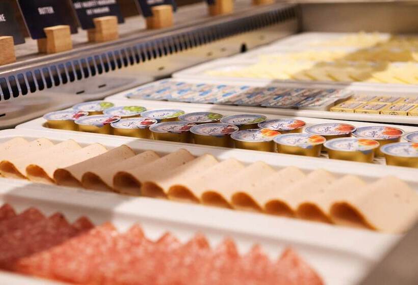 Hotel Hampton By Hilton Munich Airport South