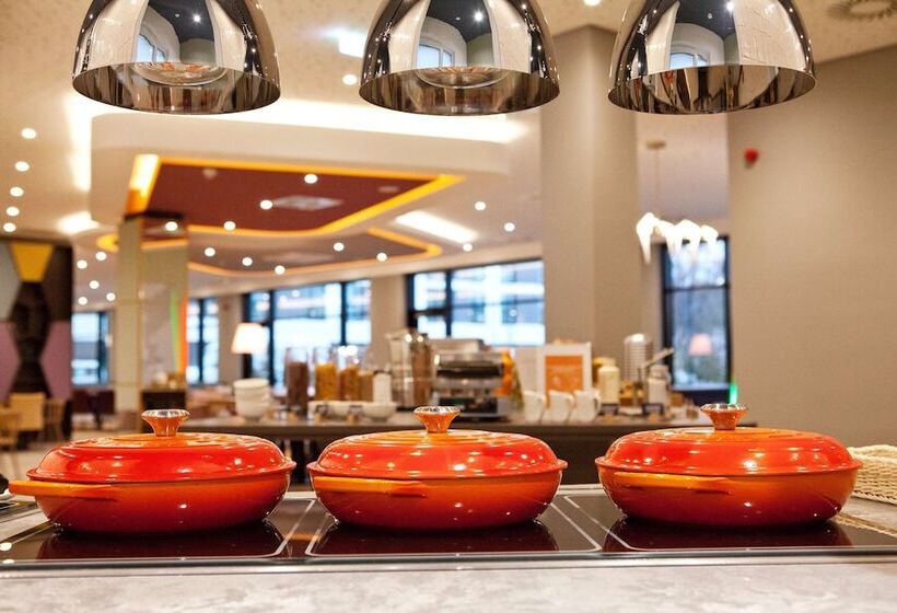 Hotel Hampton By Hilton Munich Airport South