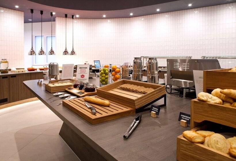 Hotel Hampton By Hilton Munich Airport South