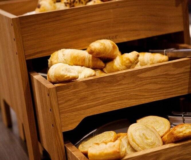 Hotel Hampton By Hilton Munich Airport South