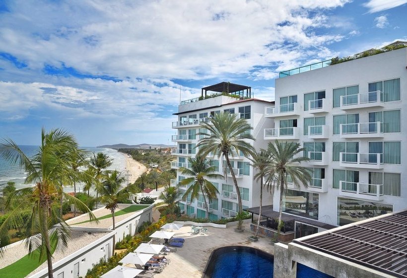 هتل Paradise Tamarindo