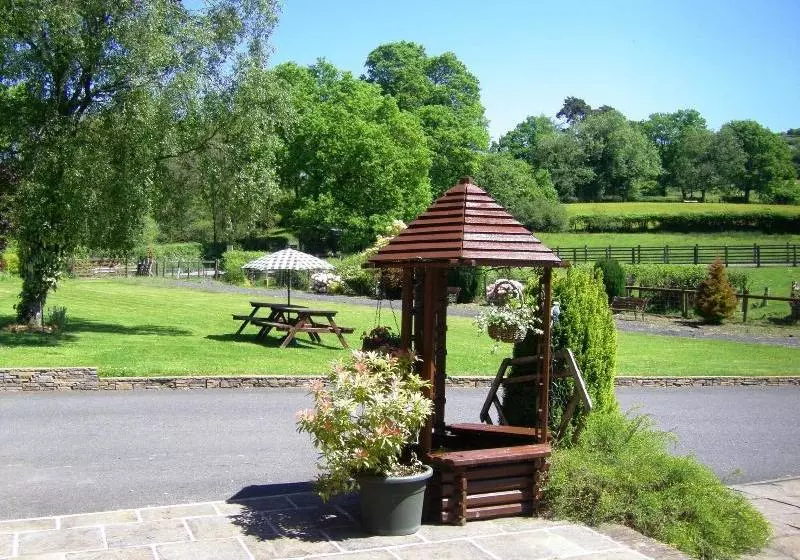 Acorn Court Country House
