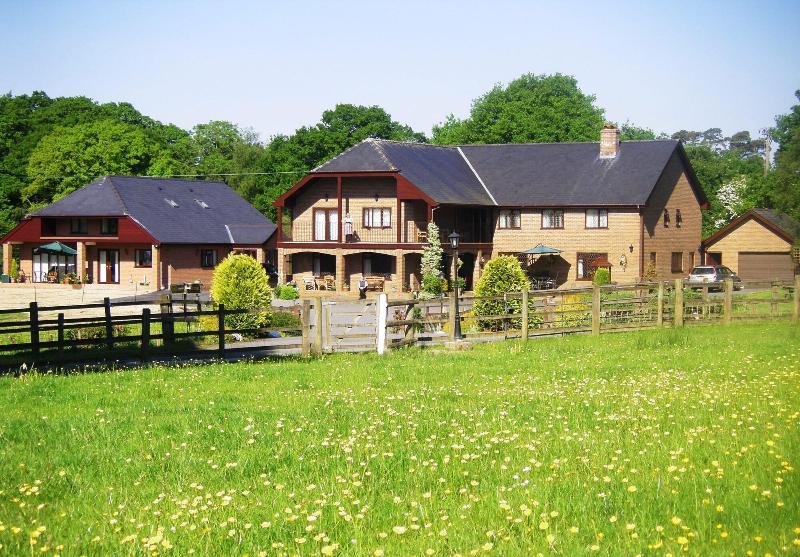 Acorn Court Country House