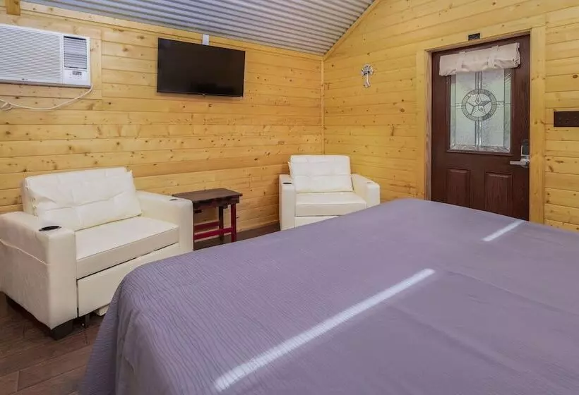 Al S Hideaway Cabin And Rv Space, Llc