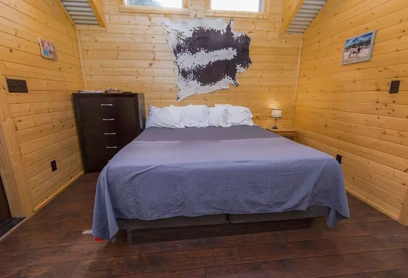 Al S Hideaway Cabin And Rv Space, Llc