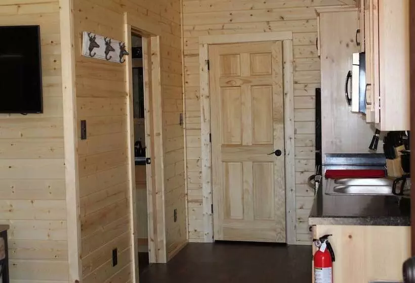 Al S Hideaway Cabin And Rv Space, Llc