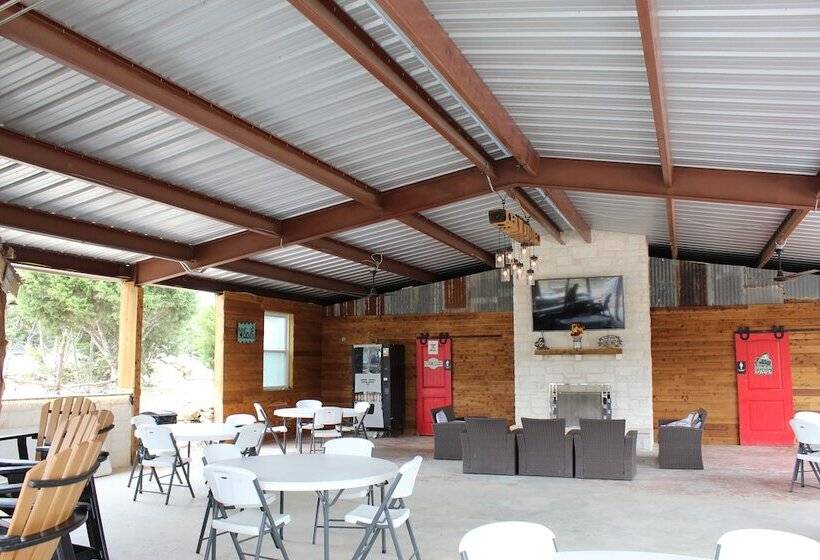 Al S Hideaway Cabin And Rv Space, Llc